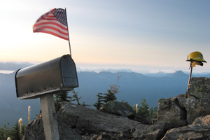 Buzz_SepBmailbox_flag_mtn